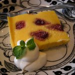 ロヴァニエミ - いちごのチーズプディング