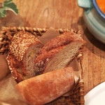 コム・シノワ - ある日のセットのパン