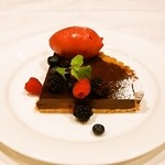 北島亭 - 2014.10 ヴァローナチョコレートのフランボワーズ入りガナッシュのタルト