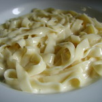 Fettuccine with fresh cream and cheese