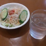 Supaisumajikkukarukatta - ・サラダと水