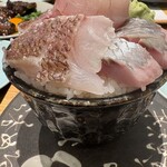 シハチ鮮魚店 - 