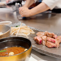 神戸牛 鉄板焼 リオ 大阪御堂筋店 - 