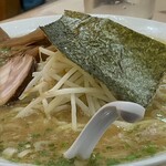 背油豚骨らぁ麺 仁家 - 