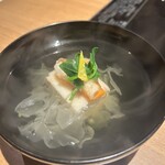 はれや別邸 - お椀 清汁仕立て蟹真丈煮物椀