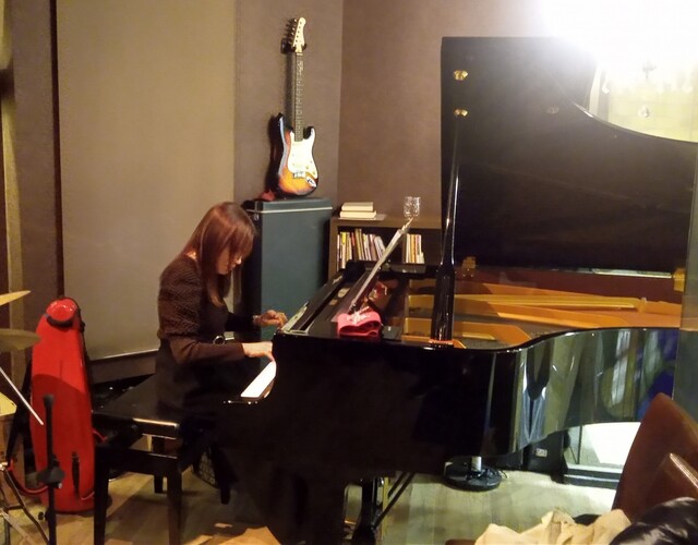 CYNTHIA'S PIANO&PUB photo 4