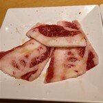 焼肉きんぐ  - 炙りすき焼きカルビ塩