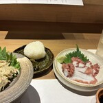 小料理 たく庵 - おにぎりはもっと大きいですよ今回は小さく握って貰いました。