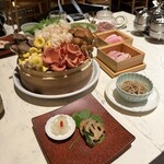 フォレスト・テーブル - 