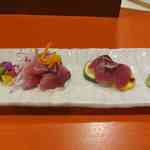 神楽坂おいしんぼ食堂 - その後はハチビキという名前の赤身なのに白身の味わいな魚のお造り1250円を注文し