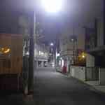 神楽坂おいしんぼ食堂 - 神楽坂エリアなのに静かな通りを進んでいくと