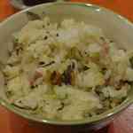 神楽坂おいしんぼ食堂 - パンチェッタ土鍋ご飯はパンチェッタ＝ばら肉の意から出た旨味がご飯に染みこんで大変美味しく