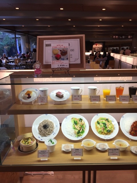 奈良国立博物館のカフェ Museumcafe By バオバブ カフェ 葉風泰夢 カフェハーフタイム 近鉄奈良 アイスクリーム 食べログ