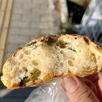 Sa Pan Ji - 野沢菜とチーズの田舎風 断面