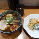 葱次郎 - 醤油ラーメン＆半チャーハン