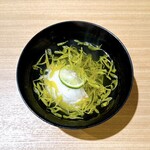 328837730 - 枝豆と海老のしんじょうのお吸い物