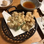 居酒屋 忠助  - 小柱かき揚げ