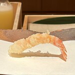 天ぷら 元吉 - 車海老 1本目 レアな仕立て