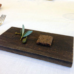 ヴィラ・アイーダ - 黒オリーブタブレット