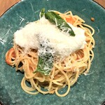 ASTERISCO - 完熟トマトとブラータチーズのスパゲッティ