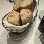 ウルフギャング・ステーキハウス シグニチャー - パン