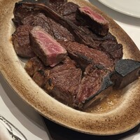 ウルフギャング・ステーキハウス シグニチャー - ティーボーンステーキ