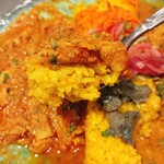 スパイシーカリーハウス 銀座半月 - 