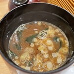 天ぷら 和 - 赤だしの具はわかめ