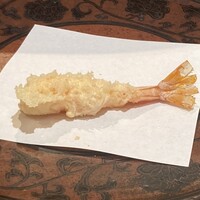 天ぷら浅沼 - 2.海老　手前の粗塩で