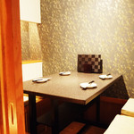 炭火藁焼 旬鮮 和み - 「和」の空間が広がるゆったり落ち着いた雰囲気の4名様用堀りごたつ個室×2室