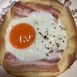 石窯パン工房　アヴァンセ - 大人のベーコンエッグピザ
