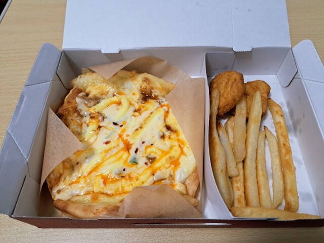 ピザハット 鎌田リオンドール店（PizzaHut） - 卸町（ピザ）の写真