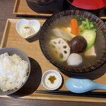 めしなる木 - キビまる豚の肉菜汁