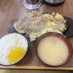 びっくり亭 高宮店 - 湯気が止まらない