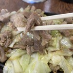 びっくり亭 - お肉は柔らかい、ニンニクパンチ(♯ﾟДﾟ)=◯)ﾟДﾟ)