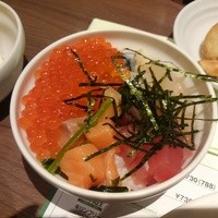 リラッサ - リラッサ丼いくらのせ