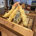 大阪蕎麦しのぶ庵 本店 - 海老天づくし
