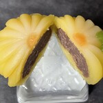 久栄堂菓子舗 - 『ねりきり(菊)』