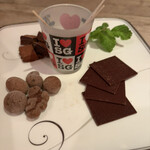 HAVANA CAFE - Assorted Chocolate Platter