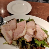 ラ・ビスボッチャ - 自家製ハムのサラダ