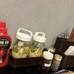 ベトナム料理 SEN - 調味料も本格的