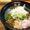 牛もつラーメン 白黒
