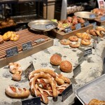 flour+water - 店舗内観