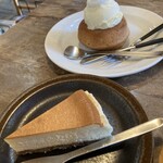 喫茶ムギ - チーズケーキ、ドーナツのアイスのせ