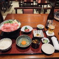 ちんや - アサヒス－パドライ中瓶、特別牛鍋御膳