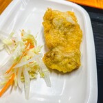 麺紡 - 鶏天と野菜サラダ