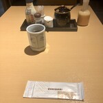 とんかつ むら井 - 卓上