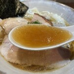 ジャパニーズ ラーメン 五感 - スープ