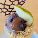 ease coffee - ラフランス、タンザニアカカオとカルダモンアイス、紫蘇パープル、ヘーゼルナッツのクランブル