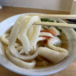 手打ちうどん こげら - 麺リフト　太く腰も有る